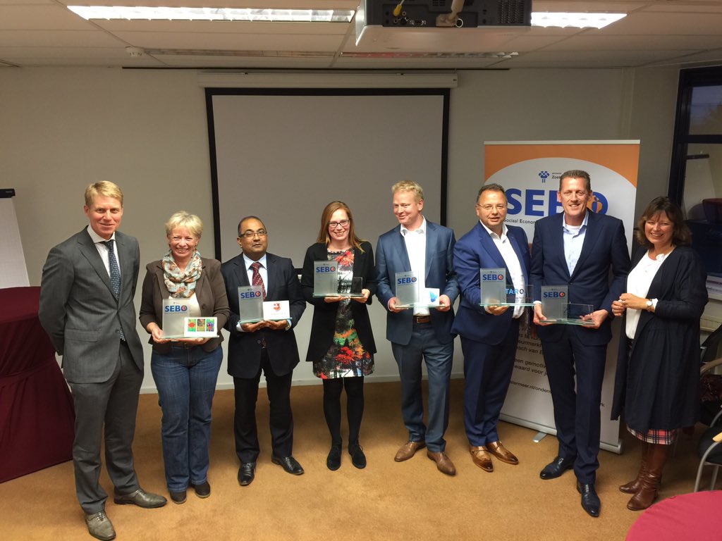 RemcoWijnia's tweet photo. De 6 trotse nieuwe SEBO keurmerk houders. Gefeliciteerd. @SEAzoetermeer #mvo https://t.co/Qk9k4ueKOP