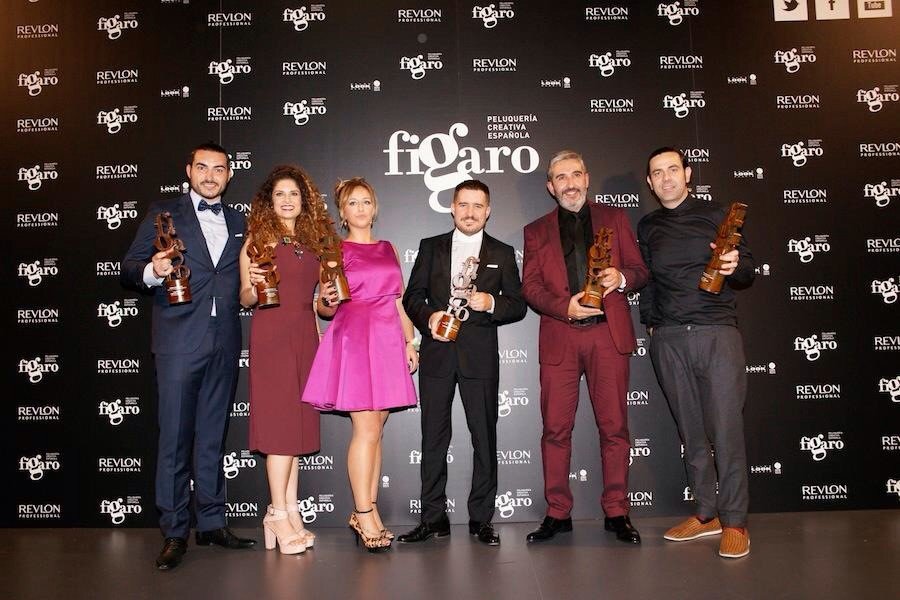 CyCMAGAZINE's tweet photo. Los galardonados con sus #PremiosFígaro y fotos de @Pelsynera y María Montes de #ManuelMon. https://t.co/7AgFTuuXzm https://t.co/zkwhoKiug1