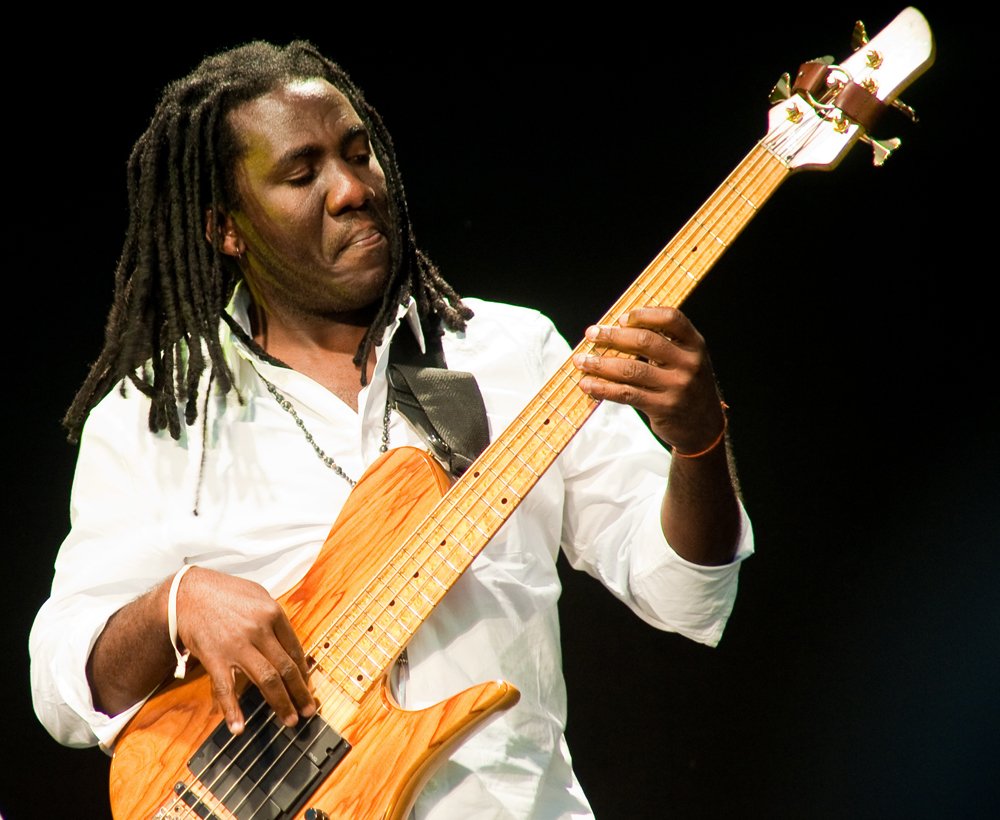 FBPO wishes a very Happy Birthday to Richard Bona  