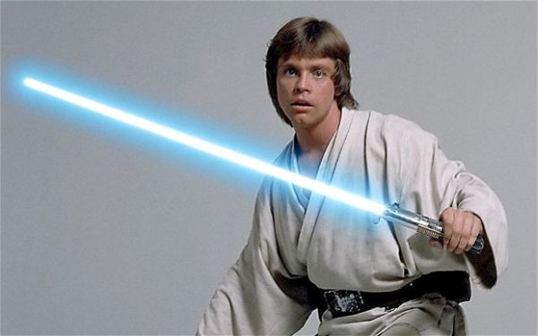 CASTOVISION's tweet photo. No #LukeSkywalker in the new #StarWars publicity..?

...There's a reason for it!

Guardian - https://t.co/bKJgJSbqYY https://t.co/TfOmrTZPHI