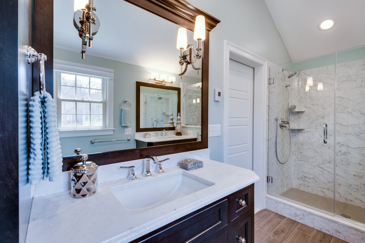 BarnesBuilding's tweet photo. Check out these pics from a completed Master Bathroom project in Shrewsbury! #bathremodel https://t.co/Kxg7BAMzxU