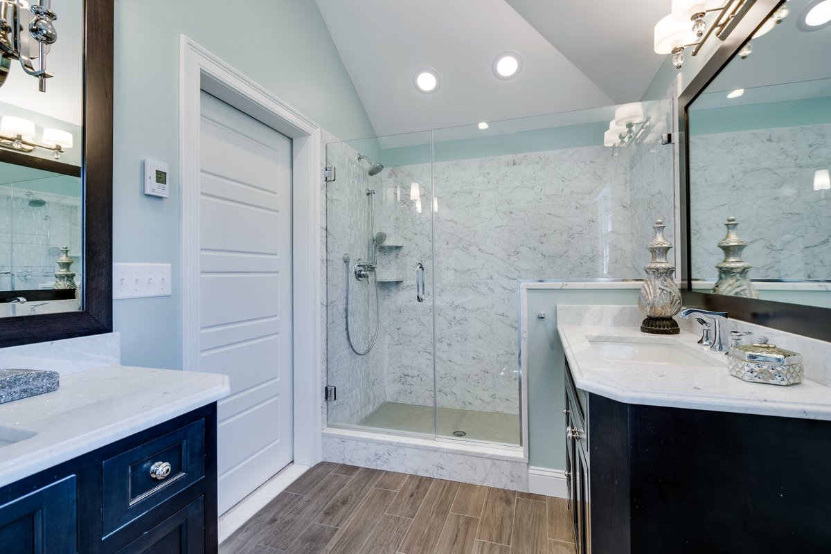 BarnesBuilding's tweet photo. Check out these pics from a completed Master Bathroom project in Shrewsbury! #bathremodel https://t.co/Kxg7BAMzxU