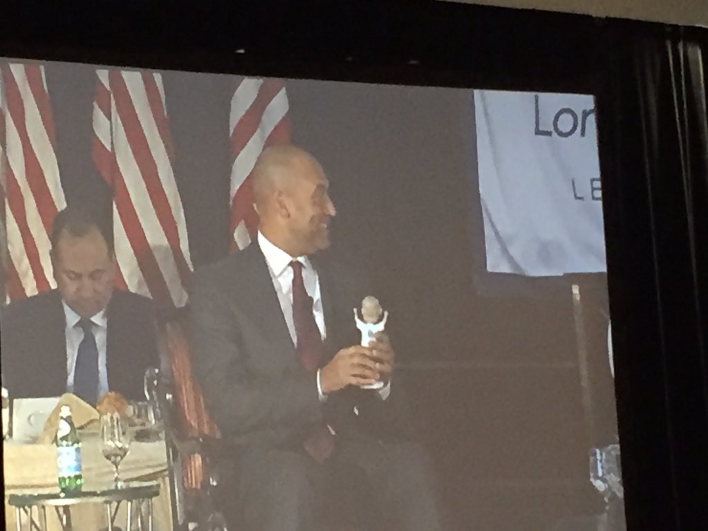 LongIslandAssoc's tweet photo. "Do i really look like that?" -#DerekJeter on his Bobblehead #LIAEvents https://t.co/0DFYMHWiND