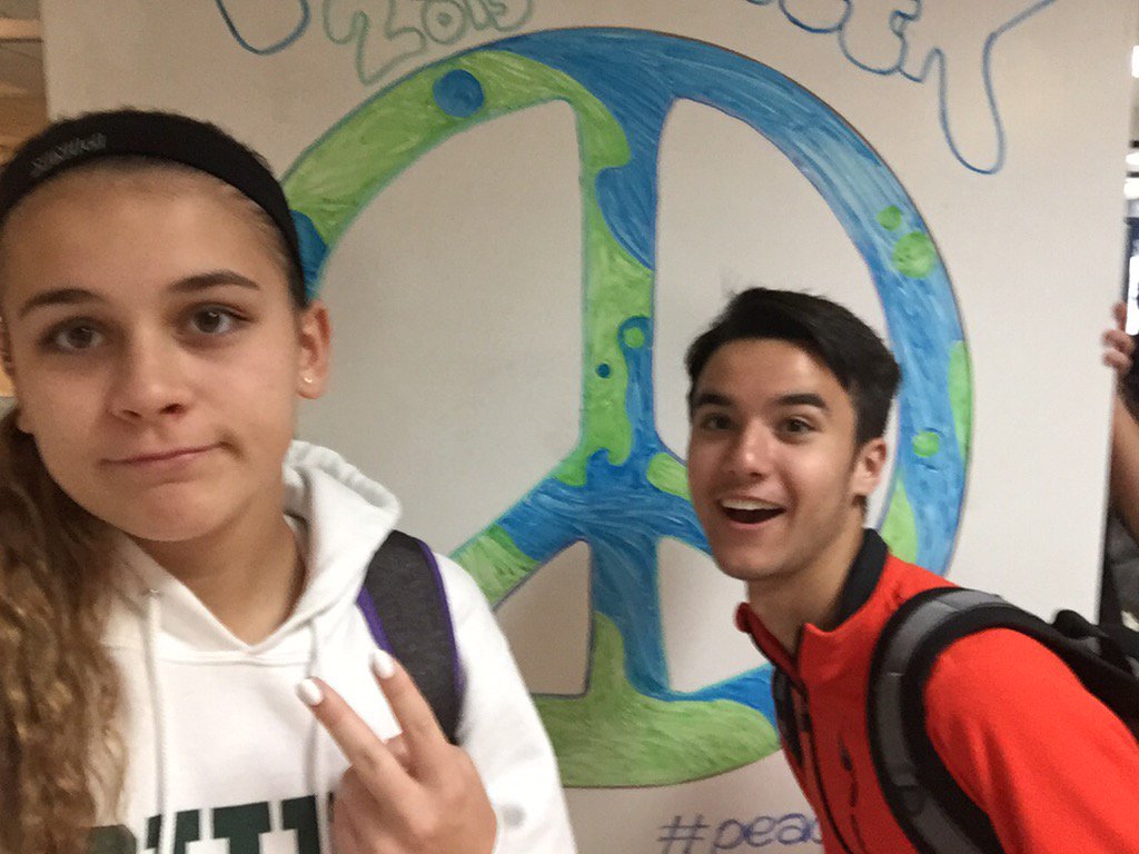 WickedGeniusss's tweet photo. #peaceweek2015 https://t.co/ZiuWK9zPu1