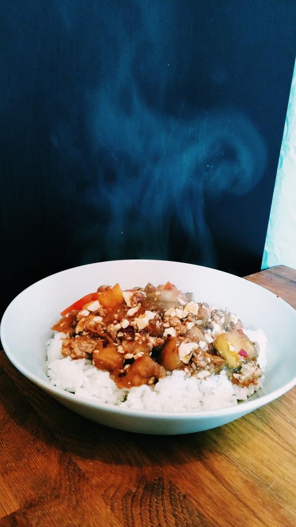 SailorSato's tweet photo. steaming bowl of mapotofu! One of my staple recipes.#mapotofu #food #japanesefood #rice #donburi #tofu #steamedrice https://t.co/FsKwceozp5