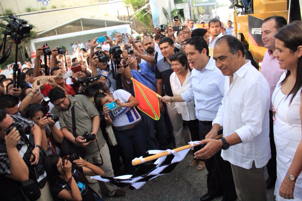 Incorporan a mil 500 elementos federales en Guerrero - CSay_xoUYAA5fJI