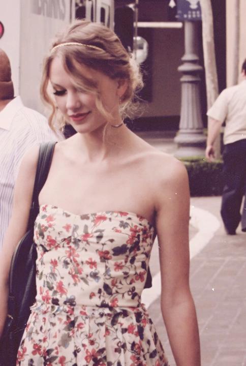 Rt this please and help me find friends?