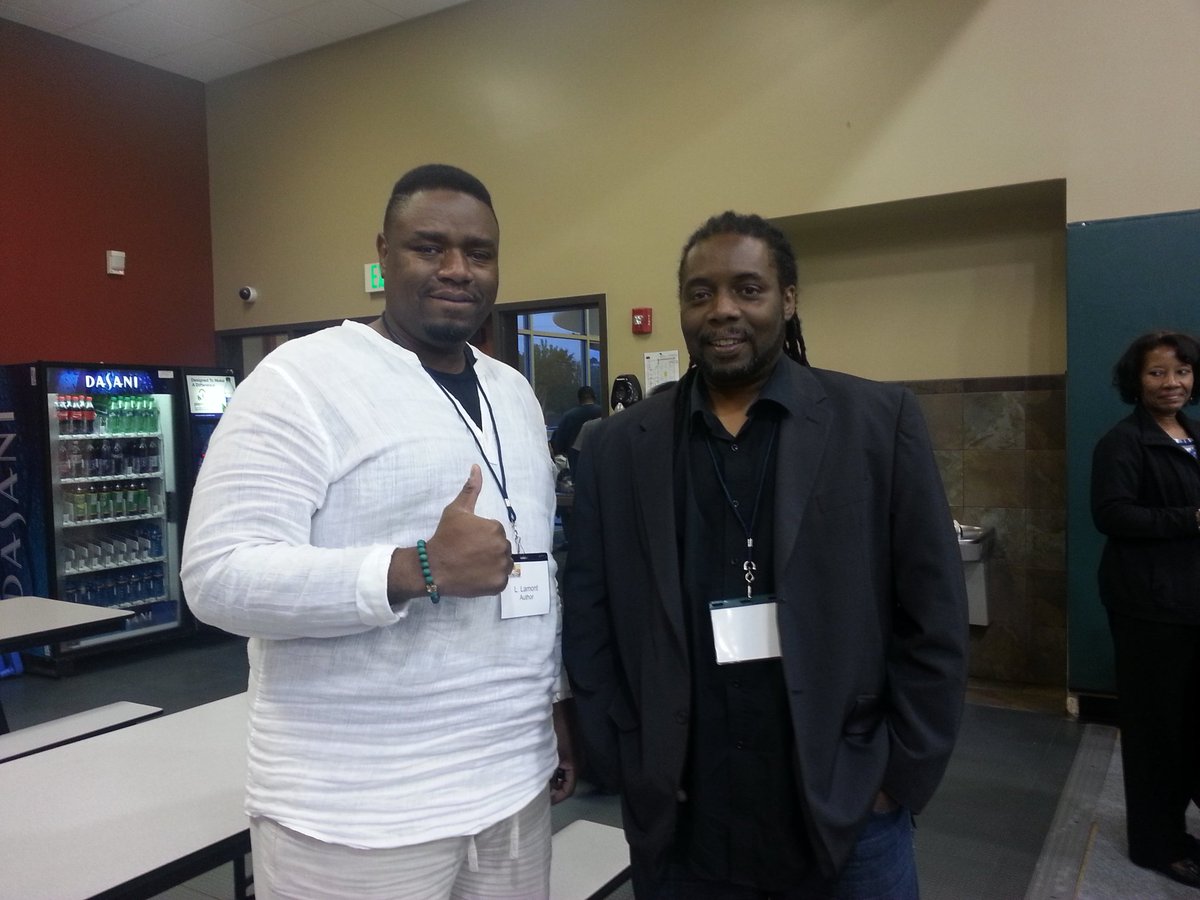 TheLLamont's tweet photo. Had a blast at the 2015 National Black Book Festival in Houston; what a pleasure to meet Dwayne Alexander Smith. https://t.co/a8oSS37Xt3