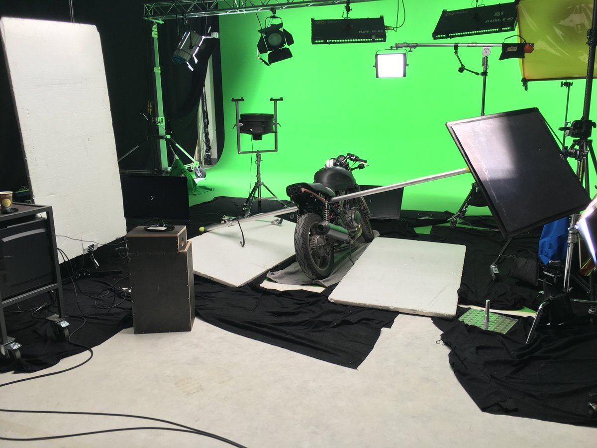AmpLight's tweet photo. today in our Studio. Nice shoot with a fantastic team. https://t.co/wVIY3Tz0Uc