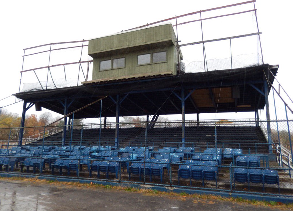 EddieInTheYard's tweet photo. Buck Showalter's managerial career began here in #Oneonta, NY in 1985 skippering the #Yankees' NYPL team. #Orioles https://t.co/0omAp38NXz