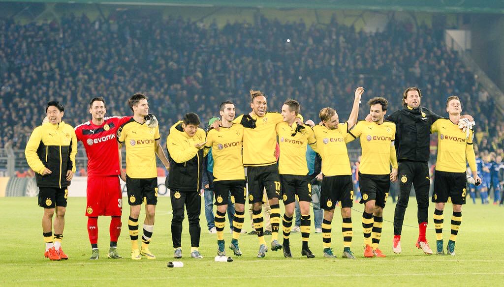 Footballogue's tweet photo. [#Stat] Borussia Dortmund cette saison :

19 Matches
61 Buts https://t.co/6T0eZyxjzA