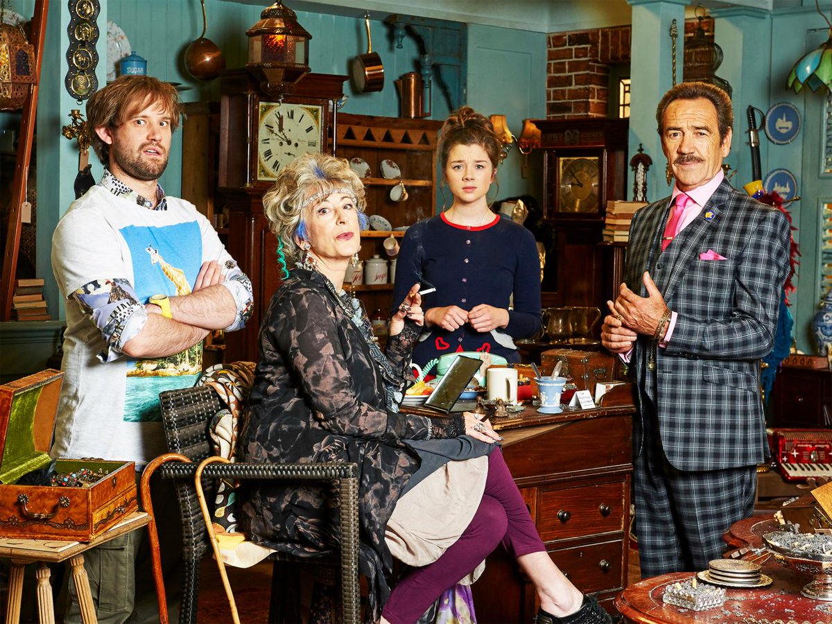 JohnStanleyProd's tweet photo. Comfy on the sofa + wondering what to watch? Turn to @GoldTVChannel for #Bull w/ Maureen Lipman &amp; Robert Lindsay https://t.co/rw77dPAe6h