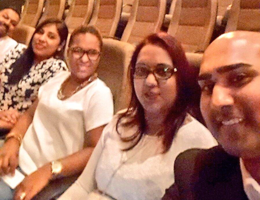 BhavnaB2's tweet photo. Great night with a great bunch @NaickerKriben @Rowanroop1 @MellishaB @VikashMathura #bala&amp;peru #jnr&amp;snr 😚😙😗😋🙌🙆💃 https://t.co/2wqIfLufVN