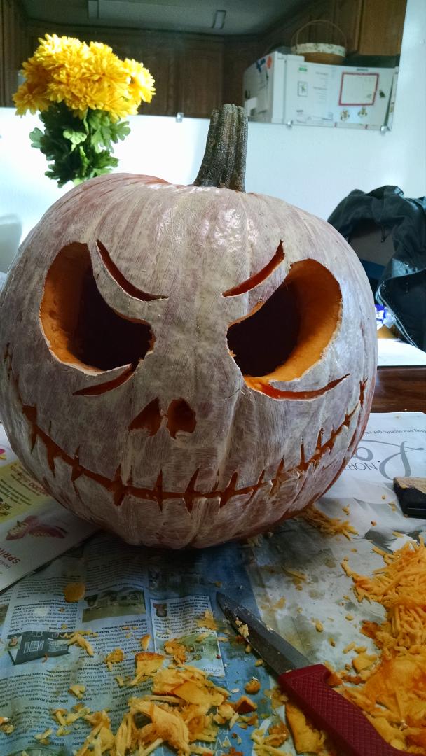 healeroftime's tweet photo. Here's some JACK'o lanterns #JackSkellington #pumpkincarving https://t.co/PVwnTHK9fm