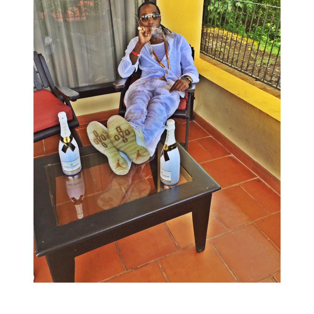 BPCity5's tweet photo. #CostaRica #OVO J's On My Feet Makes My Cypher Complete #Life #HMF #BPC #WizeGuyz #RichAndLoyal #MoneyLineFamily https://t.co/qhvev1aR99