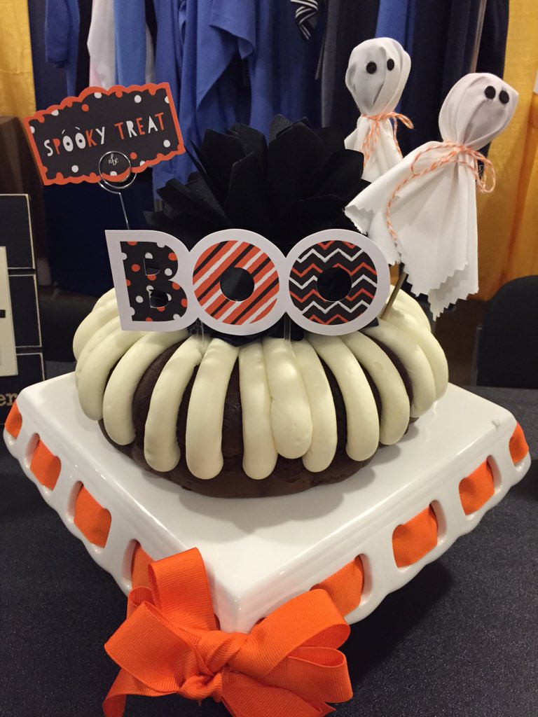 iamkuoi's tweet photo. Who can resist @nothingbundt Chocolate Chocolate Chip Bundt cake as a Spooky Treat? #NationalChocolateDay https://t.co/nlEEd8aYWW