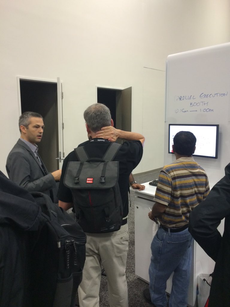 #oow15 #ParallelExecution booth open for business in #MosconeSouth - #ExpertsLive ready for your questions
