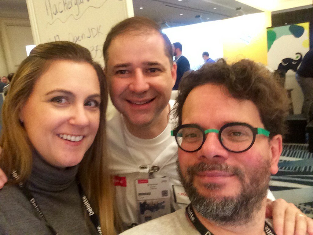 heathervc's tweet image. Come to the last day of the #JavaOne2015 #hackergarten to say hello! @antoine_sd @brjavaman