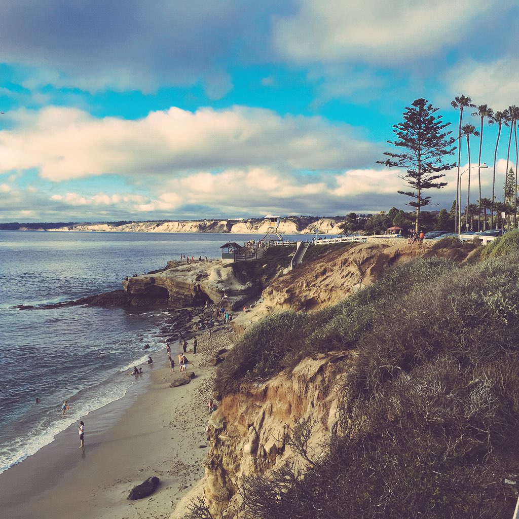CA_Waterkeepers's tweet photo. TONIGHT @SD_Coastkeeper celebrates 20 years of clean water in #SanDiego w/ @Waterkeeper President @RobertKennedyJr https://t.co/421ipgYqCf
