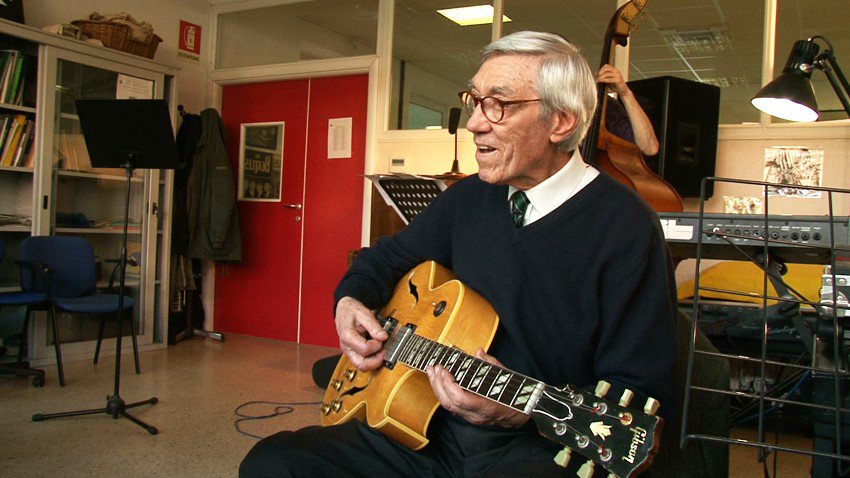 ElisabettaCast1's tweet photo. Compro Oro: da domani in sala il film sugli anni d'oro del Jazz in Italia @SwingClubFilm 
https://t.co/FLZ8HnX0tB https://t.co/AtFMhDpklg
