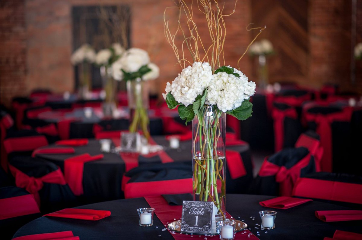abcrentals's tweet photo. What a gorgeous reception! We are so happy we could create this for one of our brides. https://t.co/5mybZVSo4q