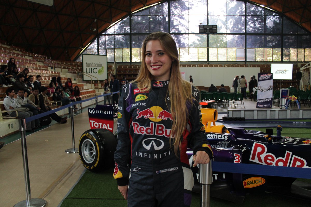 uicmx's tweet photo. Final del #RedBullRacingCan ¡YA! ¿Te lo vas a perder? https://t.co/bbBhokhYt1