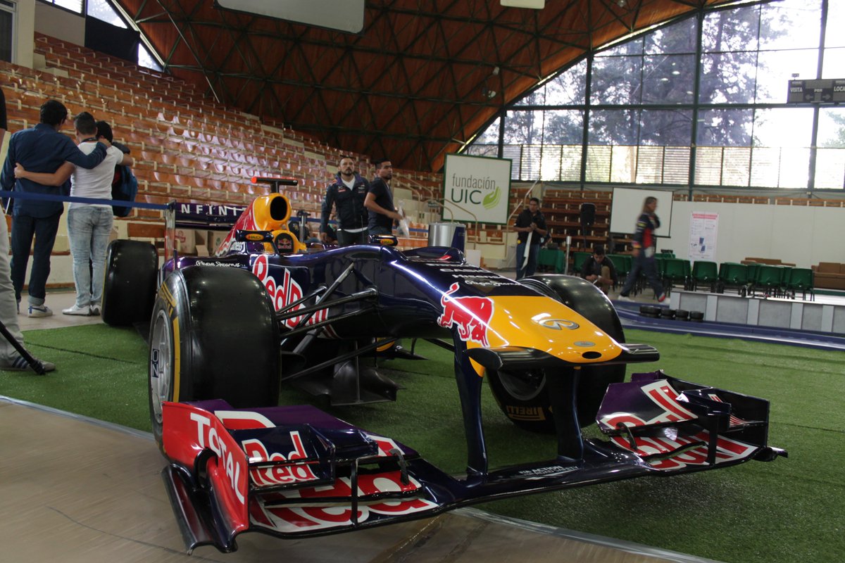 uicmx's tweet photo. Final del #RedBullRacingCan ¡YA! ¿Te lo vas a perder? https://t.co/bbBhokhYt1