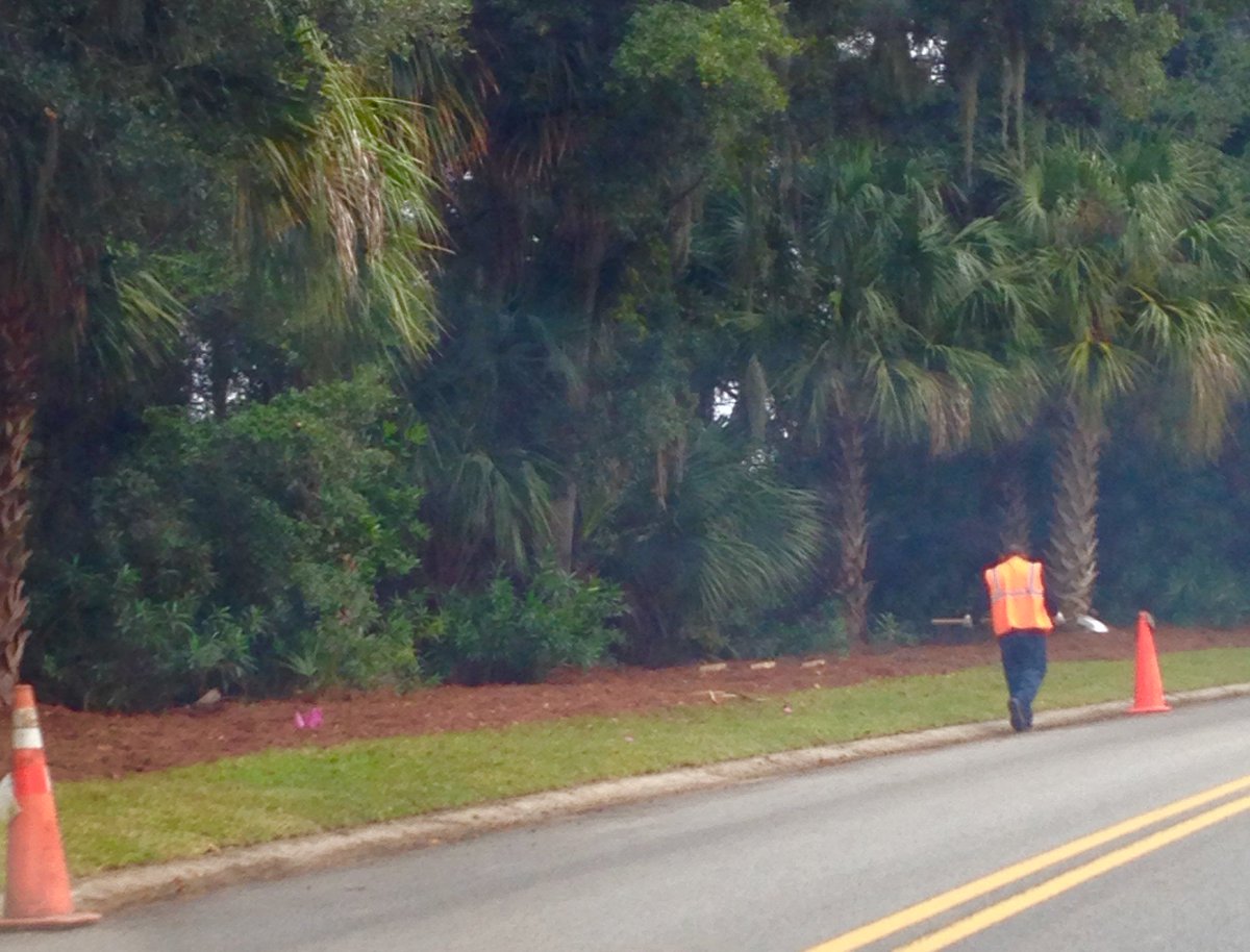 WellsGallery's tweet photo. Crews are working to clean-up the Kiawah Island Parkway.  No blocked access at this time. https://t.co/P3YLcBz0M6