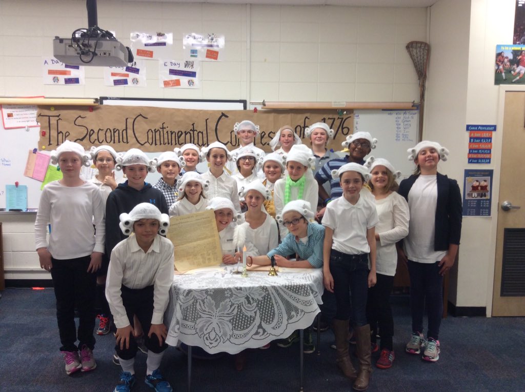 pds_5S's tweet photo. Reenactment of the Second Continental Congress in 5th grade #pdschargers #pds2015 https://t.co/snnE3IihS6