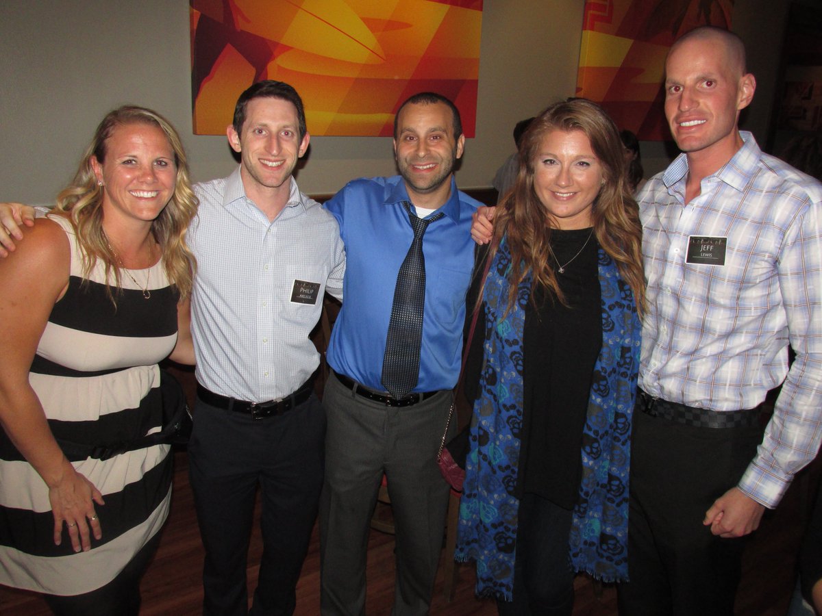 Temple20sand30s's tweet photo. Great seeing fellow T3'ers out @rGENJax's Cocktails & Schmooze event this week held @BlackfinnJAX. #Jewval #T3Jax https://t.co/AIZVmBCAID