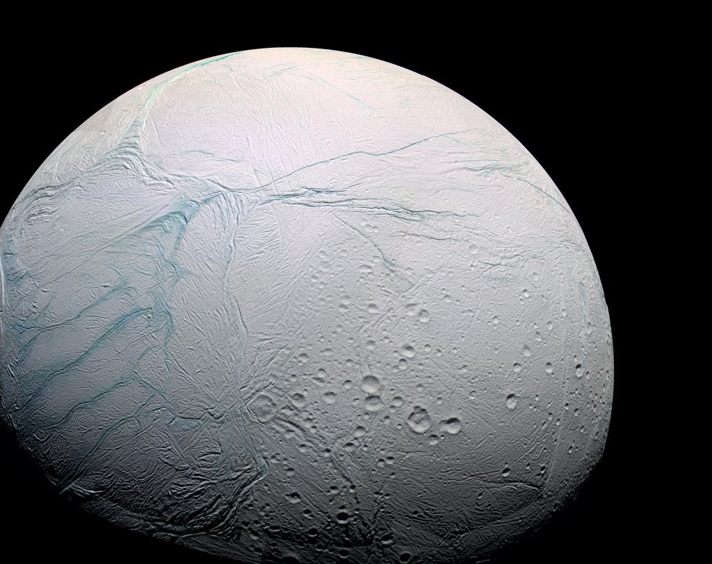WIRED's tweet photo. Happening now: Flyby takes Cassini within 30 miles of the surface of Enceladus https://t.co/yukedC8bGN https://t.co/rTd3NGpVCT