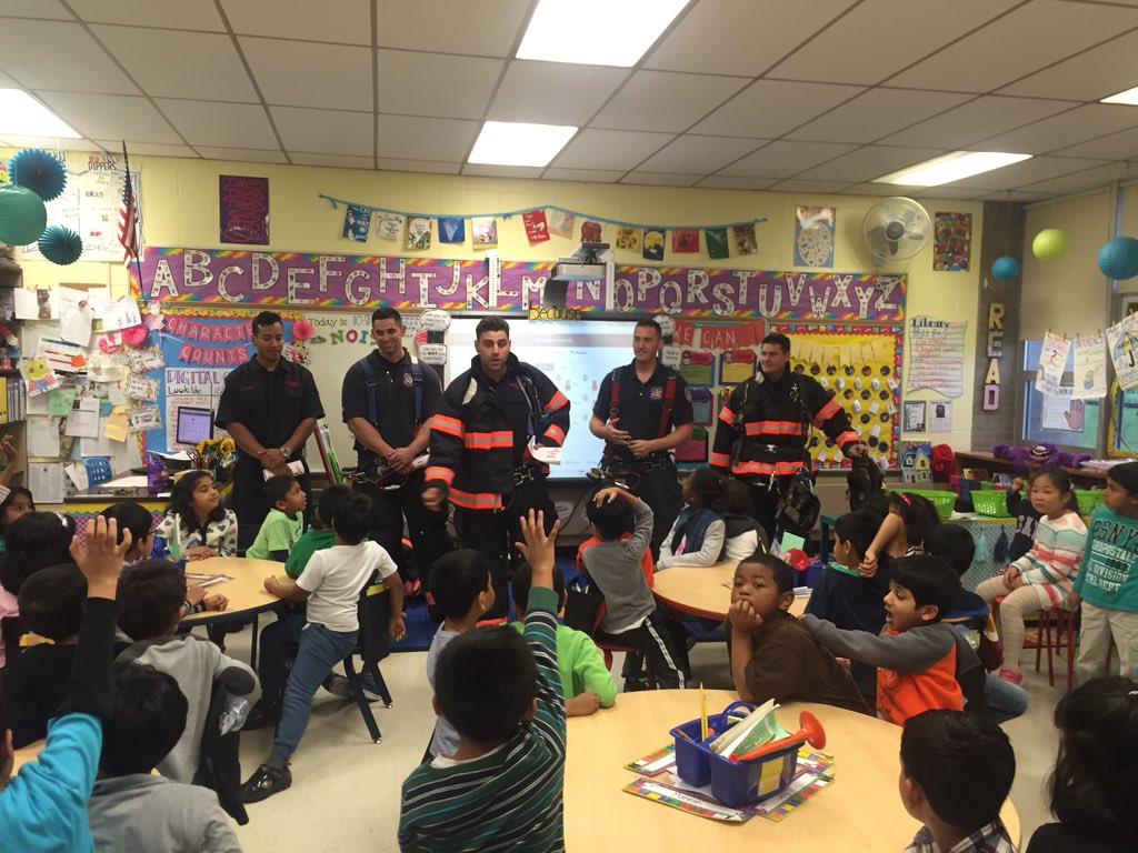 cerviniclass's tweet photo. Thank you Yonkers Fire Dept and my Husband for teaching us fire safety #edisonk12 @edisonk12 https://t.co/JJgAqrOKa4