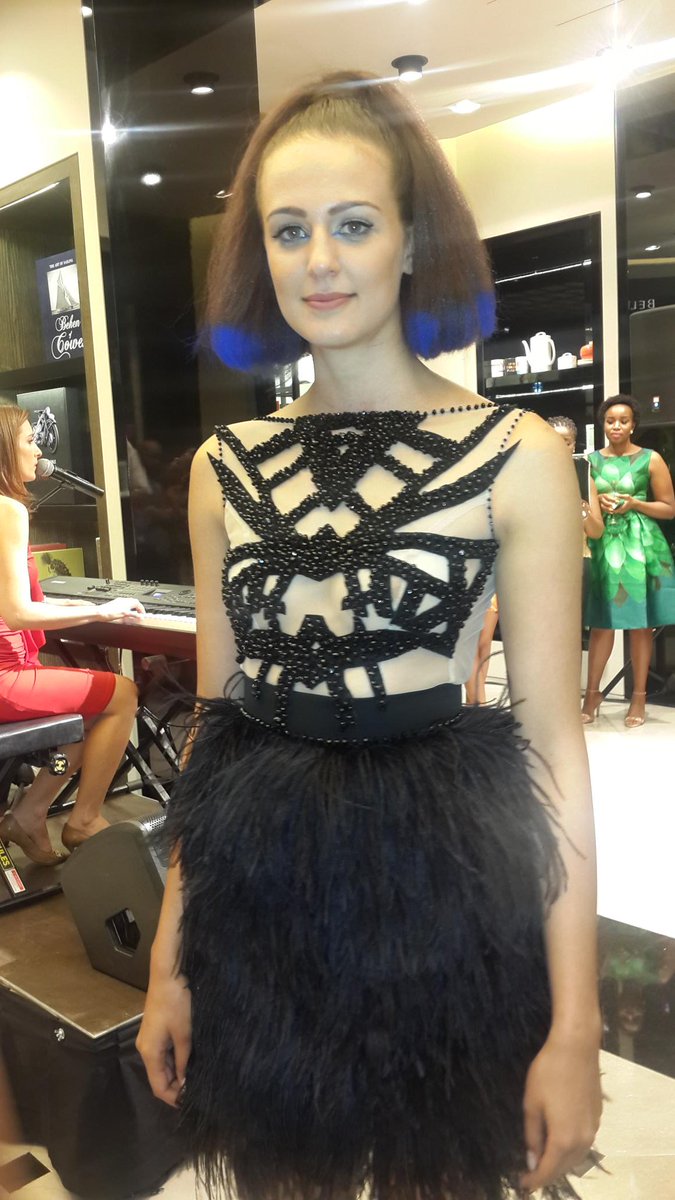 VuvuonStyle's tweet photo. Beautiful looks 😍😍😍 #GertJohan @LuminanceOnline https://t.co/d4vFn0eMvg