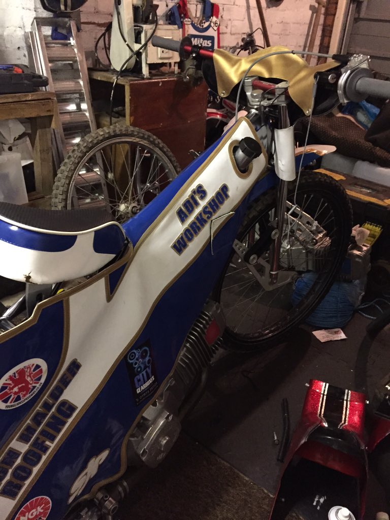 Jamie Halder tweet media