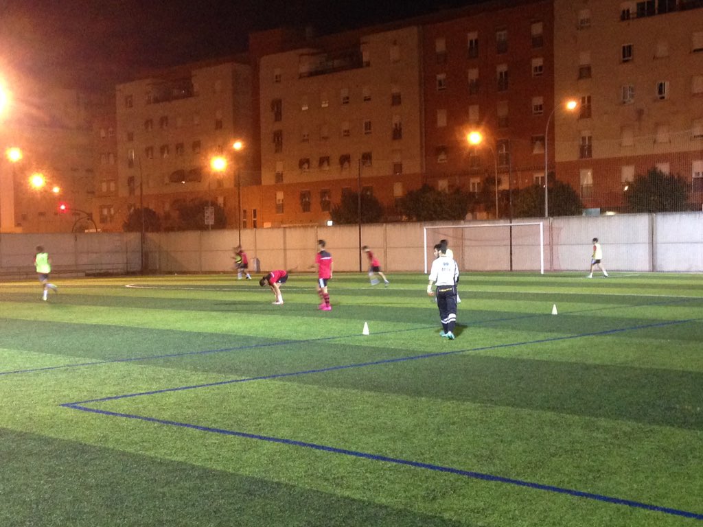 manolitojimenez's tweet photo. Viendo a los nuestros #CadeteAndaluza @senecacf @pacocano10 @manolillocaro @oscarrosa09   @CMSportsAgency https://t.co/0hkd4fdOqm