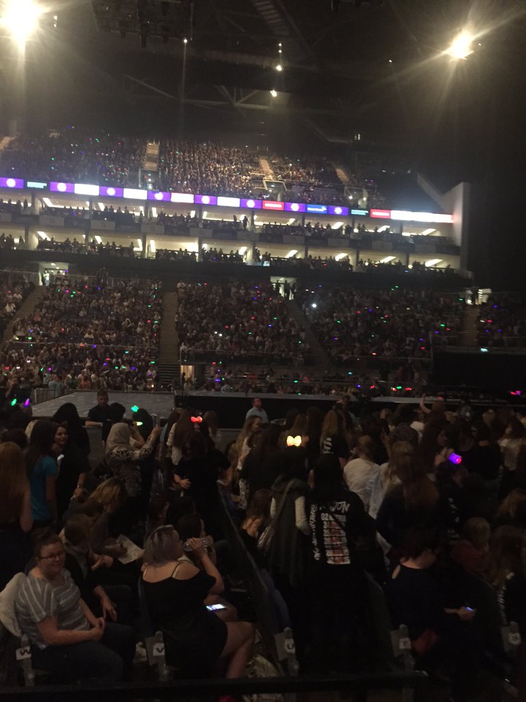 dorksnouis's tweet photo. one month ago ;(💜 https://t.co/Q1fM7Y9RcX