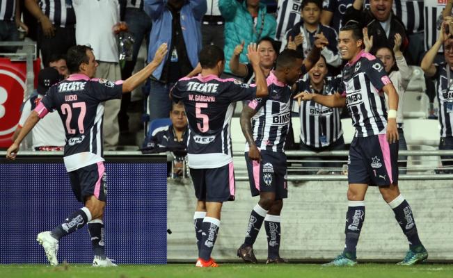 El_Universal_Mx's tweet photo. .@RicardoOsorio3 admite que juego ante @Club_Queretaro es vital para @Rayados https://t.co/Syqi610Syz https://t.co/roI25YnXI1
