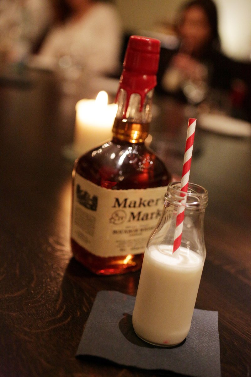 MakersMarkUK's tweet photo. At #LCW15 @MASHsteaklondon treated Maker's fans to a Milk Punch #hardshake try our version https://t.co/K7ZCL2tUJ2 https://t.co/hmfLxFzEBB