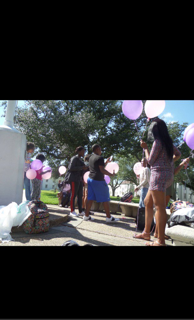 mydu2018's tweet photo. 💗Thank you to everyone who participated in the Breast Cancer / Domestic Violence Awareness balloon release! 💜 https://t.co/YAKqMCKp8n
