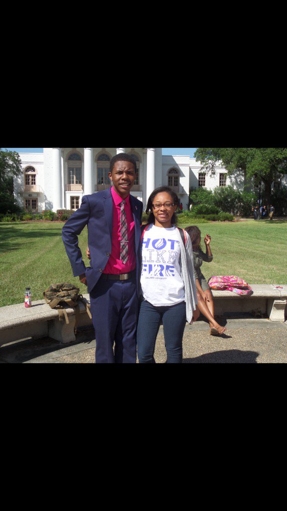 mydu2018's tweet photo. 💗Thank you to everyone who participated in the Breast Cancer / Domestic Violence Awareness balloon release! 💜 https://t.co/YAKqMCKp8n