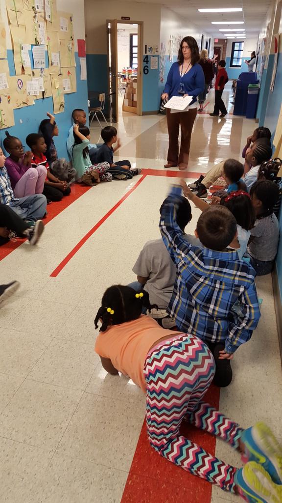 JLDaisey's tweet image. Learning about properties of mult. in third grade #multiplemodalities #makingconnections #NowIGetIt!