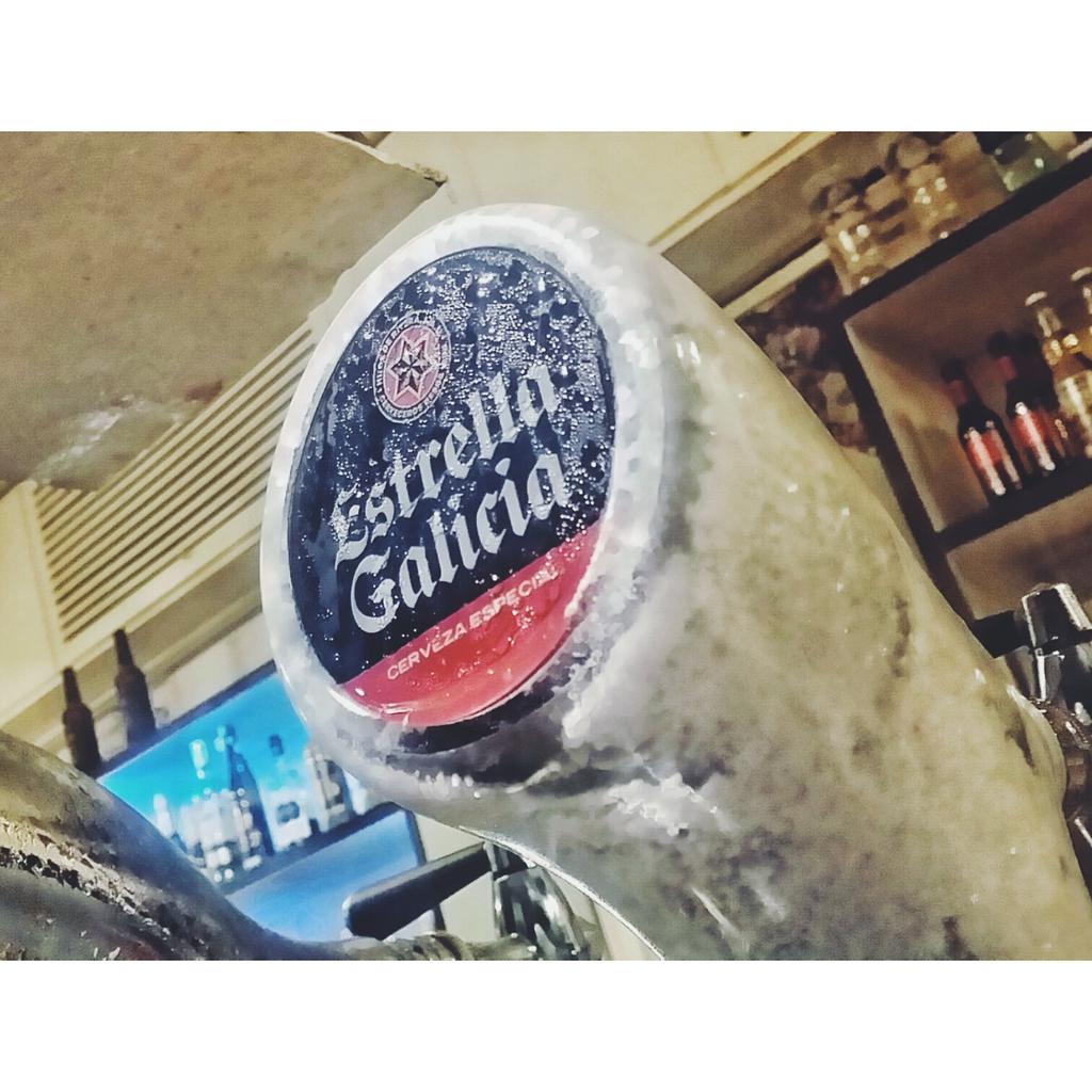 Eh, tú. El del turno de tarde. De 20 a 21h. tenemos cerveza helada a 50 céntimos.
¡Aprovecha!
#HappyHour #bdp