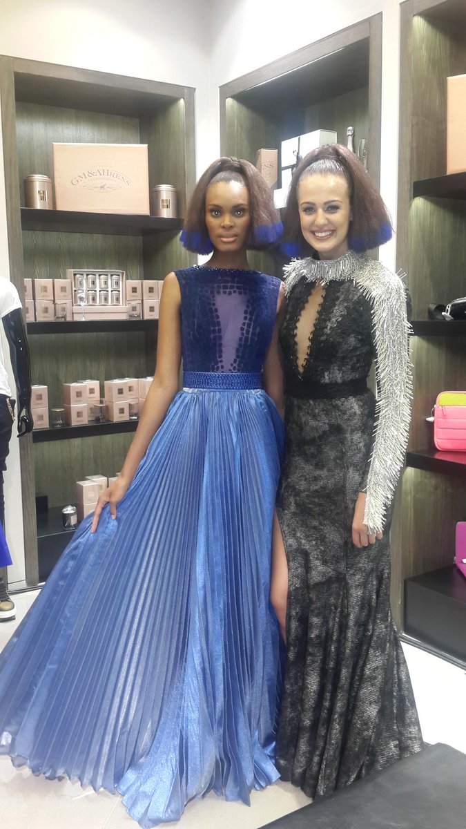 VuvuonStyle's tweet photo. The blue is a definite fave ♡ https://t.co/nIIZfMHg6q
