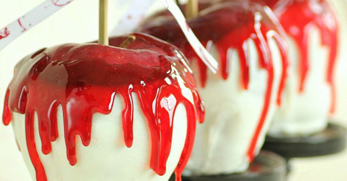 TeenVogue's tweet photo. The 10 Most Popular #Halloween Treats on Pinterest — From Scary Witch Fingers to Mini Pies: https://t.co/Dpow1qpfPl https://t.co/vSMFduVeco