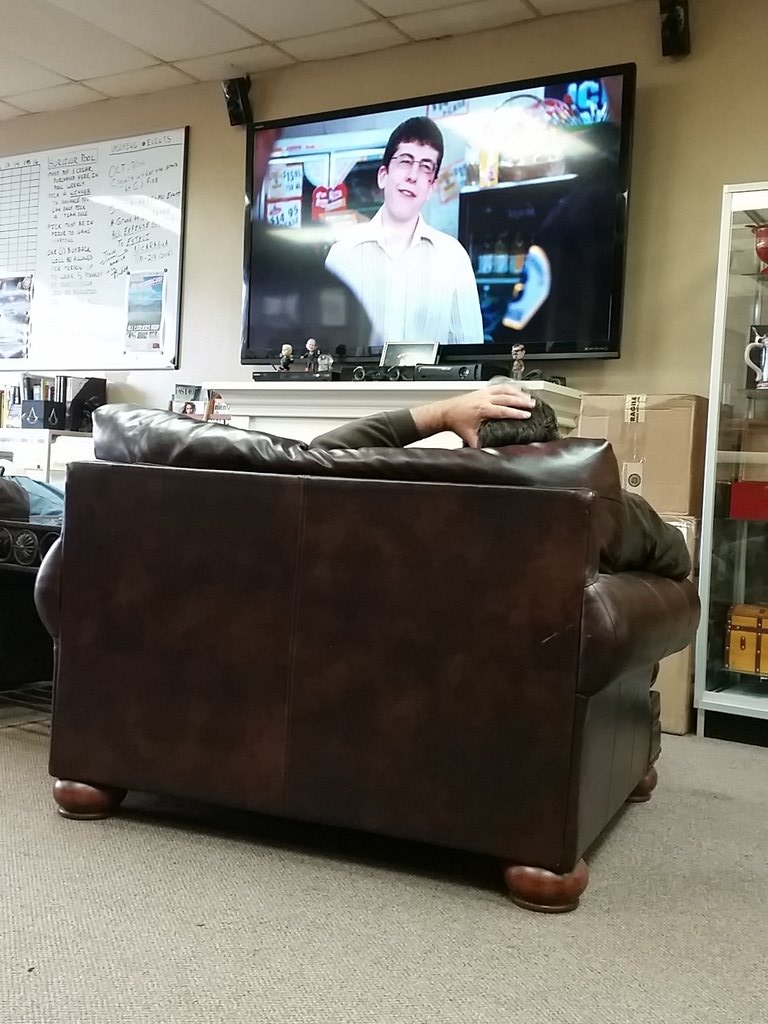 rvpugh89's tweet photo. You never know what's going down @Tobaccology #thebest #shoplife https://t.co/4AgTjQC7Yy