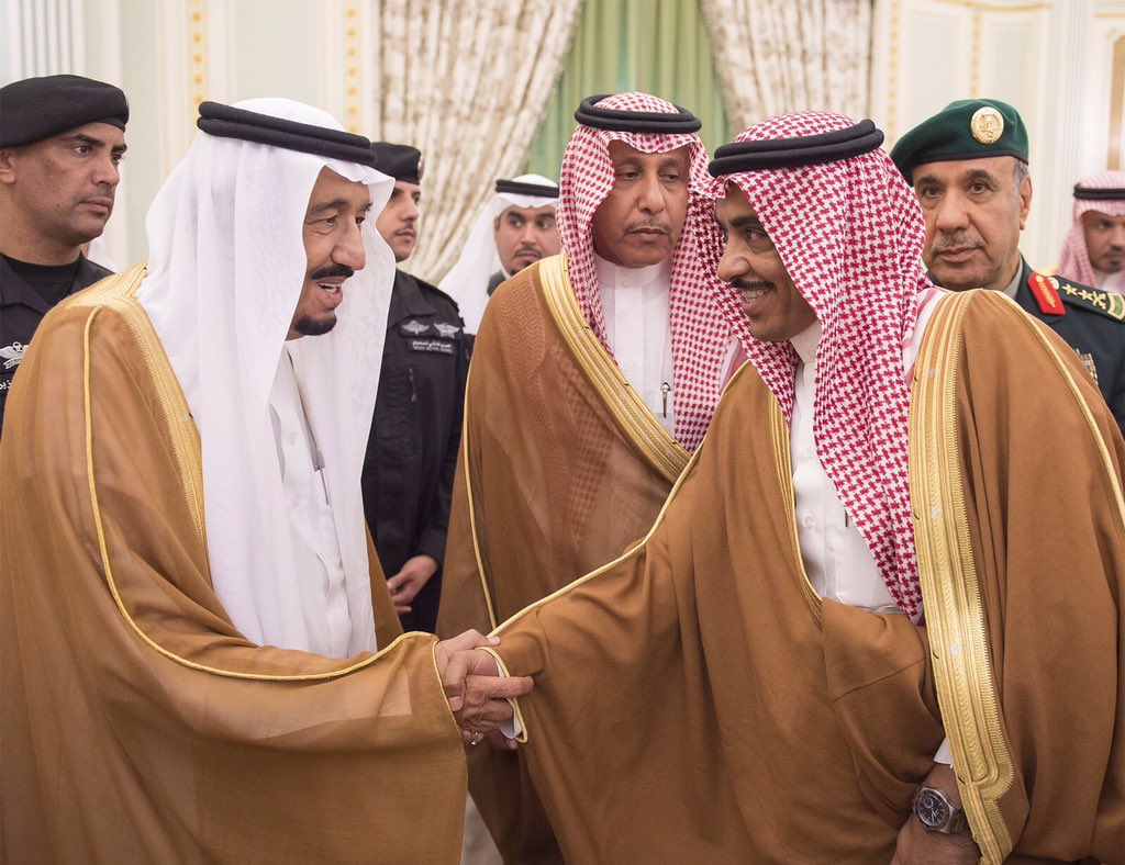 SalmanAldosary's tweet photo. تشرفت مع زملائي بلقاء خادم الحرمين…
الملك يقول:
رحم الله من أهدى لي عيوبي
#عظيمة_يالسعودية
#لقاء_الملك_بالإعلاميين https://t.co/PDSOfJ3kb3