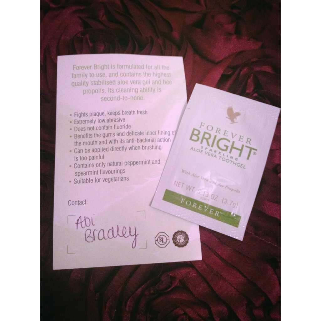 SmileStudioTM's tweet photo. Why not try Forever Living's tooth gel containing aloe vera &amp; bee propolis after whitening?! #healthcare #aloevera 🌟 https://t.co/QN2D1K5rwP