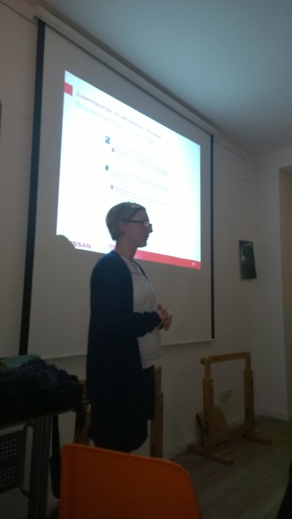 philippmu's tweet photo. Community Management bei Nissan - @untersommer in Action beim #somek https://t.co/rLGvAfRTUd