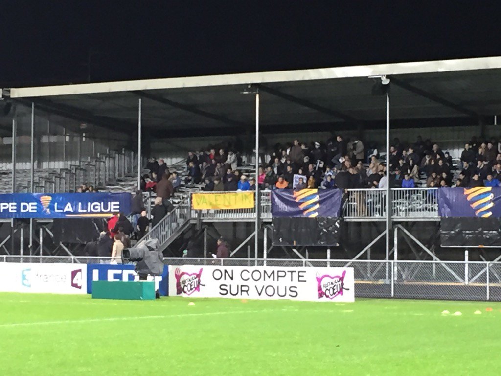 EtienneKiss's tweet photo. Une pensée pour Rongier.#FBBPFCN https://t.co/WDF9vx9WFj