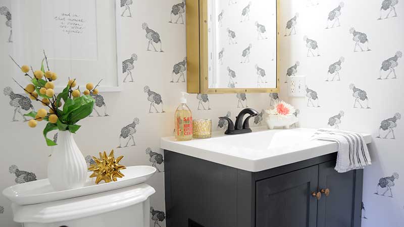 How to choose a wallpaper to best fit your style and room: trib.al/tdM7Oyd